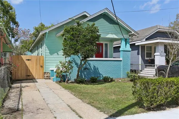 1520 ADAMS ST, New Orleans, LA 70118