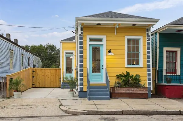 1222 MANDEVILLE ST, New Orleans, LA 70117