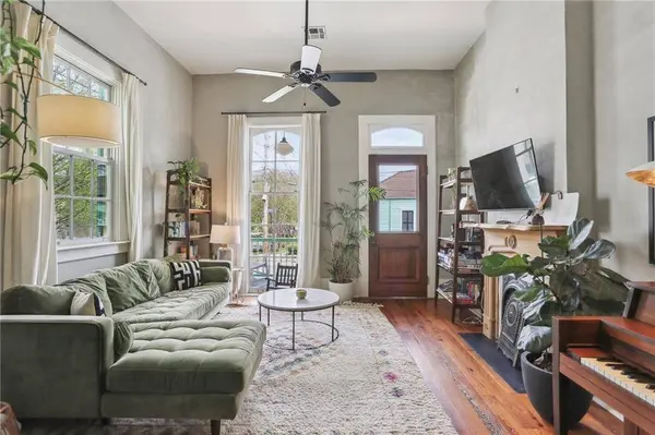 632 DESLONDE ST, New Orleans, LA 70117