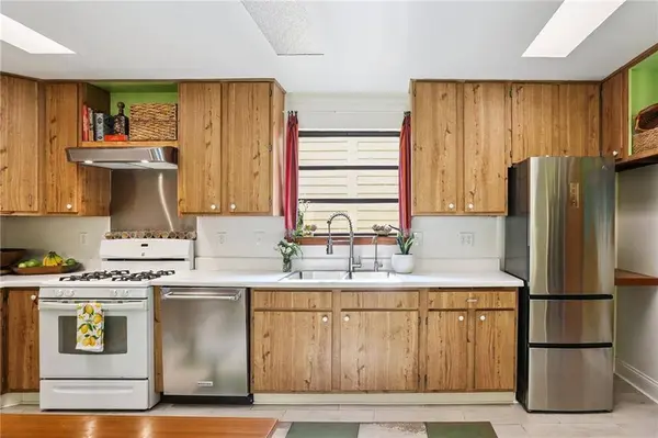 1037 PORT ST, New Orleans, LA 70117