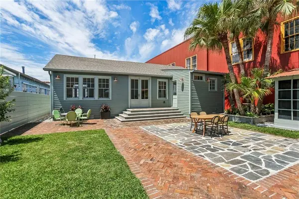 631 MONTEGUT ST, New Orleans, LA 70117