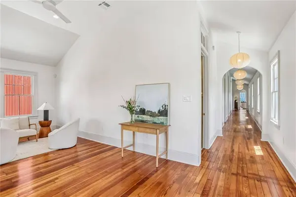 631 MONTEGUT ST, New Orleans, LA 70117