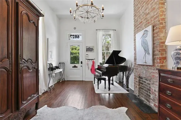 6027 LAUREL ST, New Orleans, LA 70118