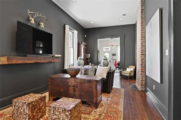 6027 LAUREL ST, New Orleans, LA 70118