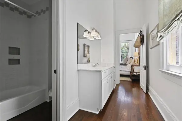 6027 LAUREL ST, New Orleans, LA 70118