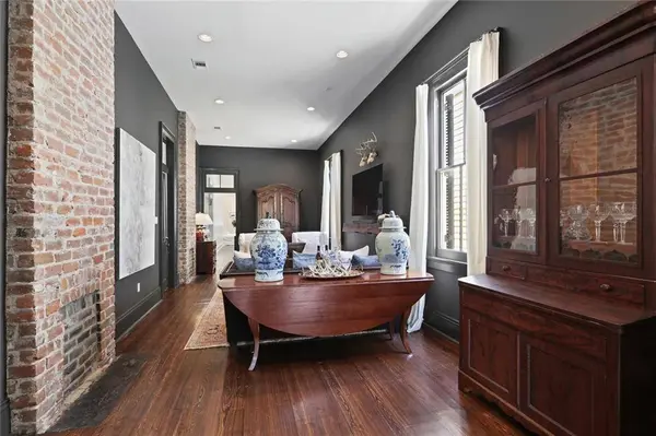 6027 LAUREL ST, New Orleans, LA 70118