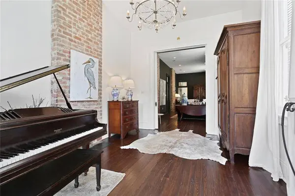 6027 LAUREL ST, New Orleans, LA 70118