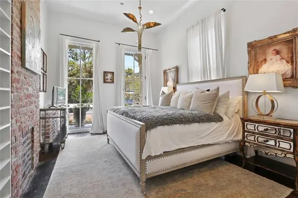 6027 LAUREL ST, New Orleans, LA 70118