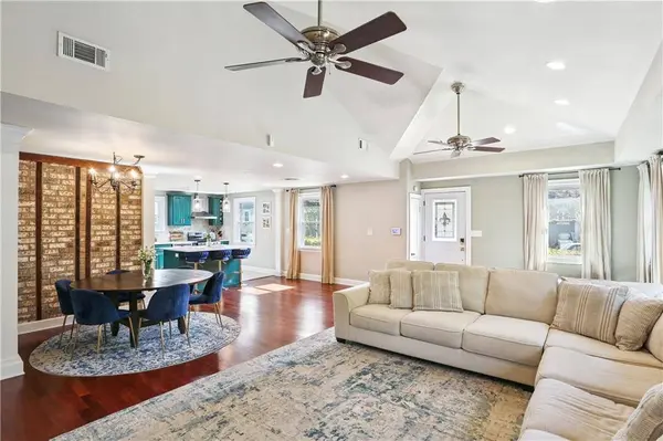 3924 STATE STREET DR, New Orleans, LA 70125