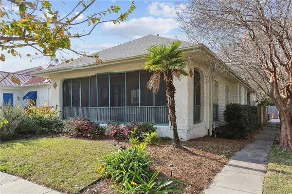 2738 CALHOUN ST, New Orleans, LA 70118