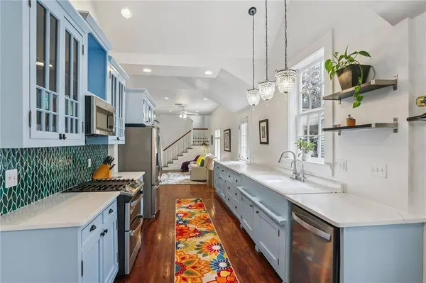 1019 BELLECASTLE ST, New Orleans, LA 70115