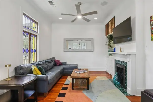 1019 BELLECASTLE ST, New Orleans, LA 70115
