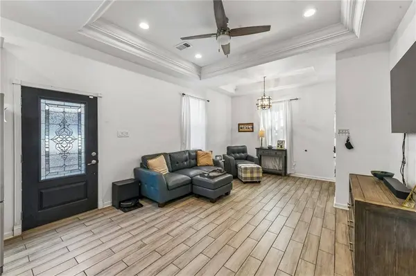8731 PEAR ST, New Orleans, LA 70118