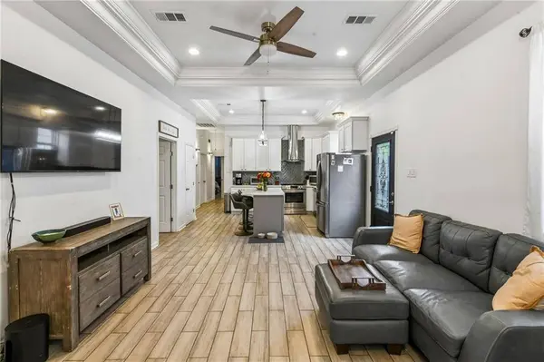 8731 PEAR ST, New Orleans, LA 70118