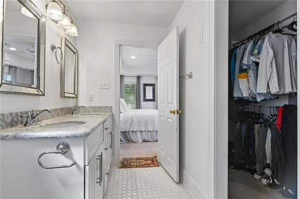 8215 BURTHE ST, New Orleans, LA 70118