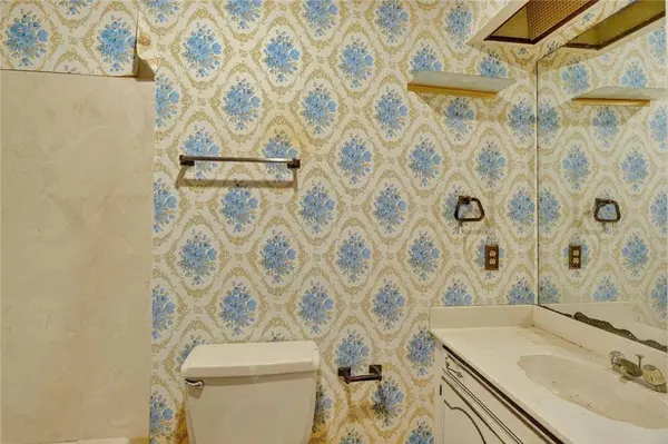 15 ANJOU DR, Kenner, LA 70065