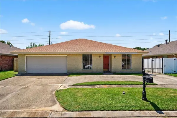 15 ANJOU DR, Kenner, LA 70065