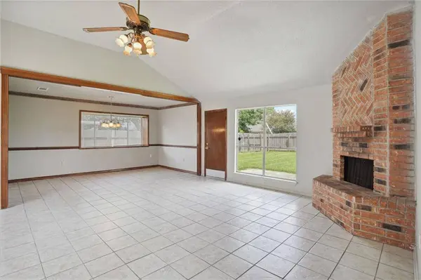 2020 STALL DR, Harvey, LA 70058