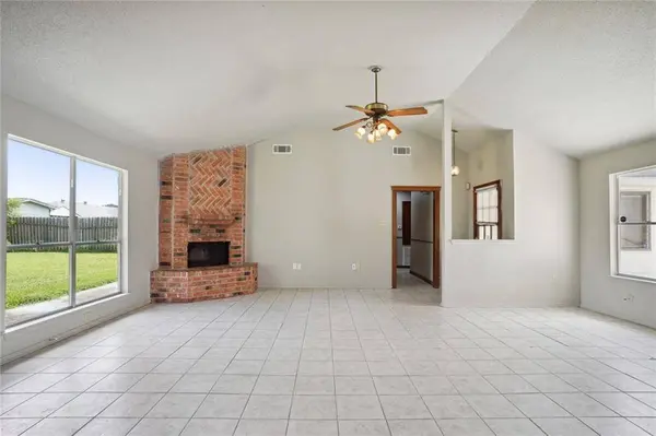 2020 STALL DR, Harvey, LA 70058