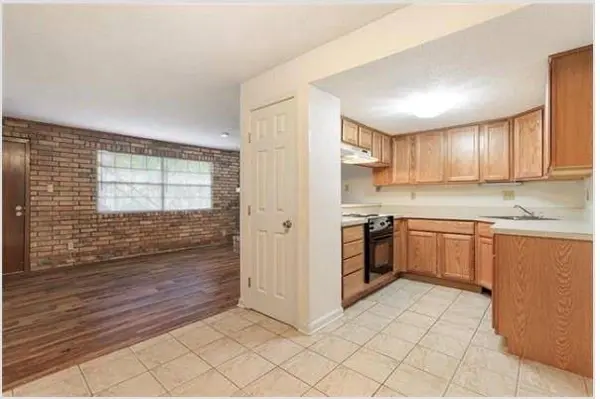 2305 CLEARY AVE #106, Metairie, LA 70001