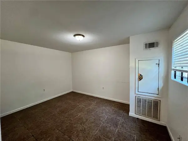 2009 PLAZA DR, Chalmette, LA 70043