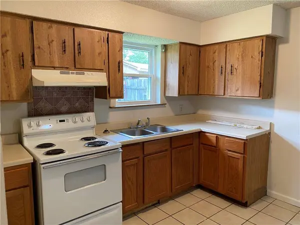 2911 E ST. BERNARD HWY, Meraux, LA 70075