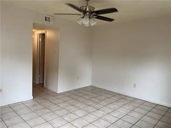2911 E ST. BERNARD HWY, Meraux, LA 70075