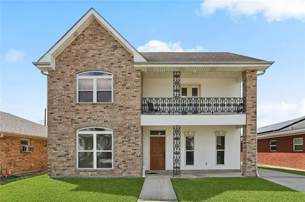 8404 GALLEON DR, Chalmette, LA 70043