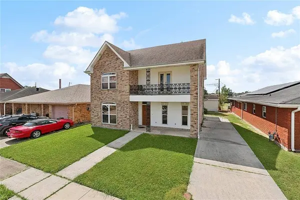 8404 GALLEON DR, Chalmette, LA 70043