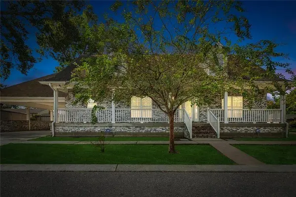 614 W JOSEPHINE ST, Chalmette, LA 70043