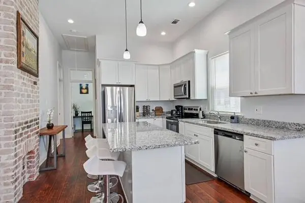 2430 CLARA ST, New Orleans, LA 70113