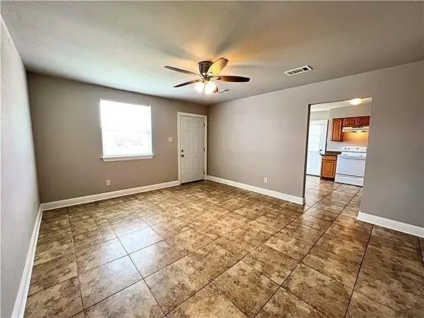 425 27 DUBARRY ST, Chalmette, LA 70043