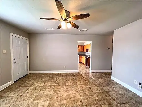425 27 DUBARRY ST, Chalmette, LA 70043
