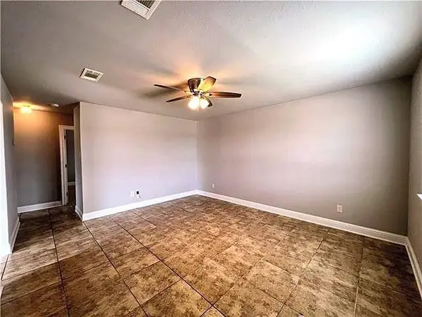 425 27 DUBARRY ST, Chalmette, LA 70043