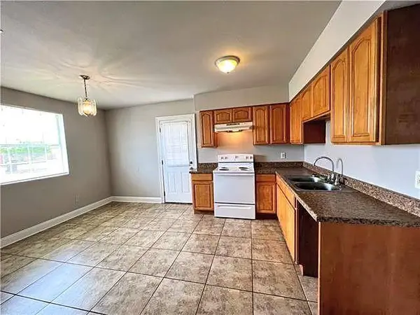 425 27 DUBARRY ST, Chalmette, LA 70043