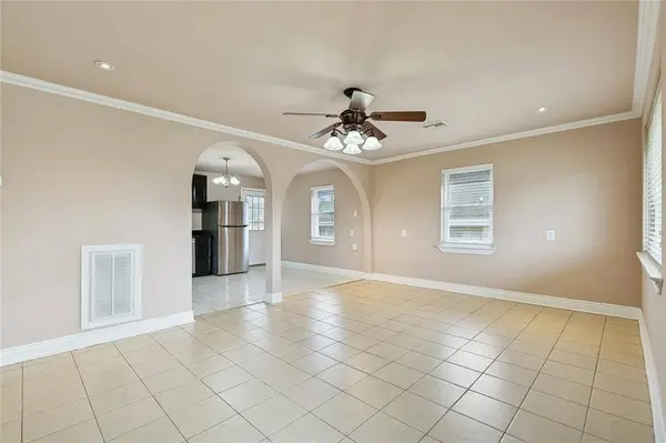 401 LLAMA DR, Arabi, LA 70032