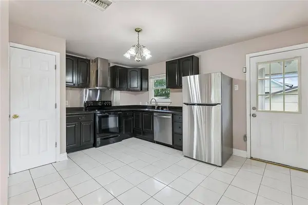 401 LLAMA DR, Arabi, LA 70032