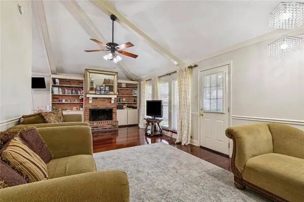 25 NORMANDY DR, Kenner, LA 70065