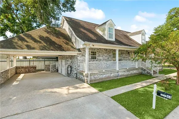 614 W JOSEPHINE ST, Chalmette, LA 70043