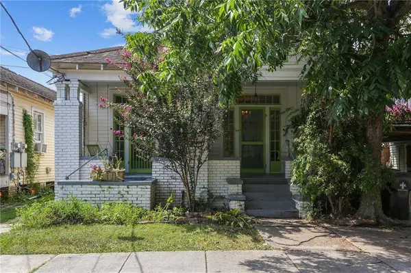 7222 SYCAMORE ST, New Orleans, LA 70118