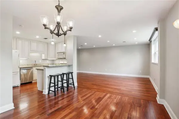2511 ST CHARLES AVE #302, New Orleans, LA 70130