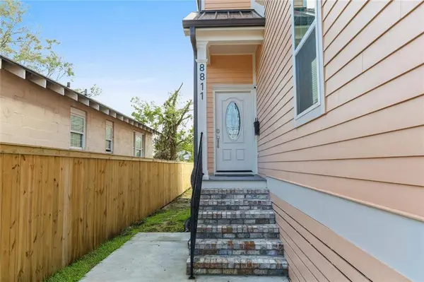 8809 11 EDINBURGH ST, New Orleans, LA 70118