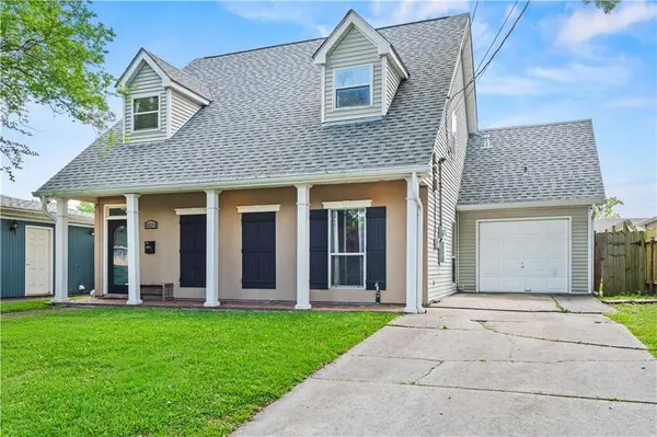 8925 CAMILLE CT CT, River Ridge, LA 70123