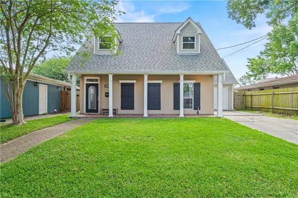8925 CAMILLE CT CT, River Ridge, LA 70123