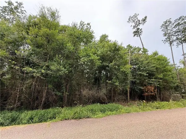 154A DERBES DR, Covington, LA 70433