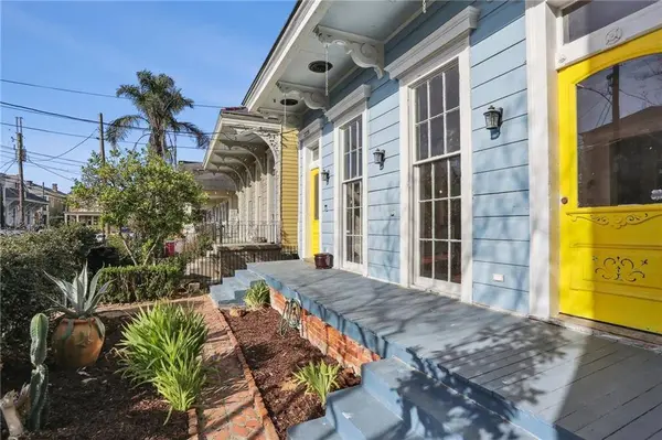 2221 CONSTANCE ST, New Orleans, LA 70130