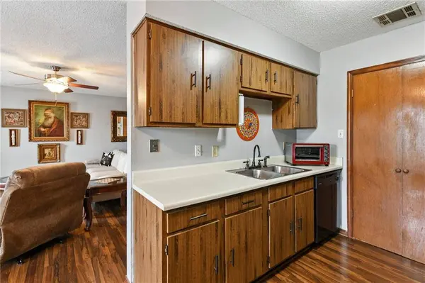 1444 CARROLLTON AVE #206, Metairie, LA 70005