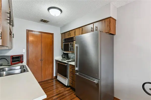 1444 CARROLLTON AVE #206, Metairie, LA 70005