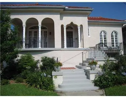 2520 JEFFERSON AVE, New Orleans, LA 70115