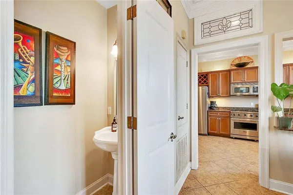 910 TOURO ST #4, New Orleans, LA 70116